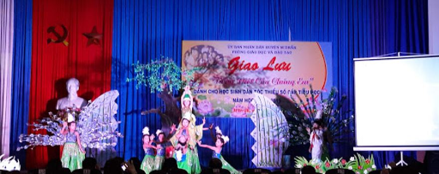Nhà Văn hóa - Thể Thao huyện M'đrăk