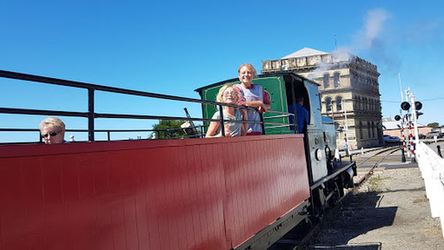 En Hakkore Religious Retreat