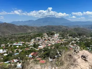 La Cruz (la cruz mas grande de Centro america)