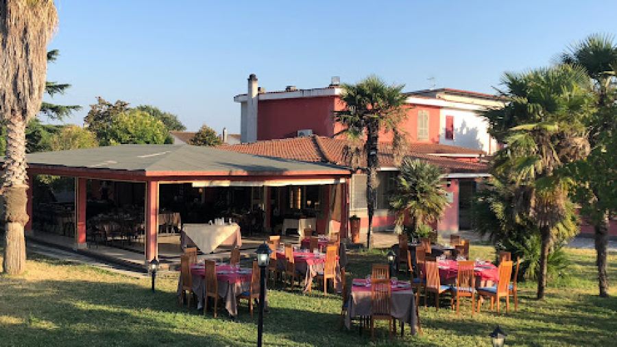 Tiresia Trattoria-Pizzeria- B&B