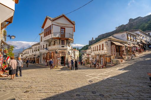 Qafa e Pazarit (Bazaar)