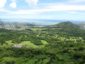 Nuʻuanu Pali Lookout