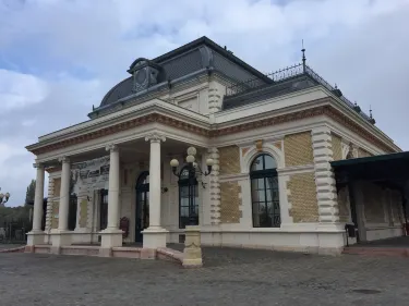 Royal Waiting Hall 1882-2011