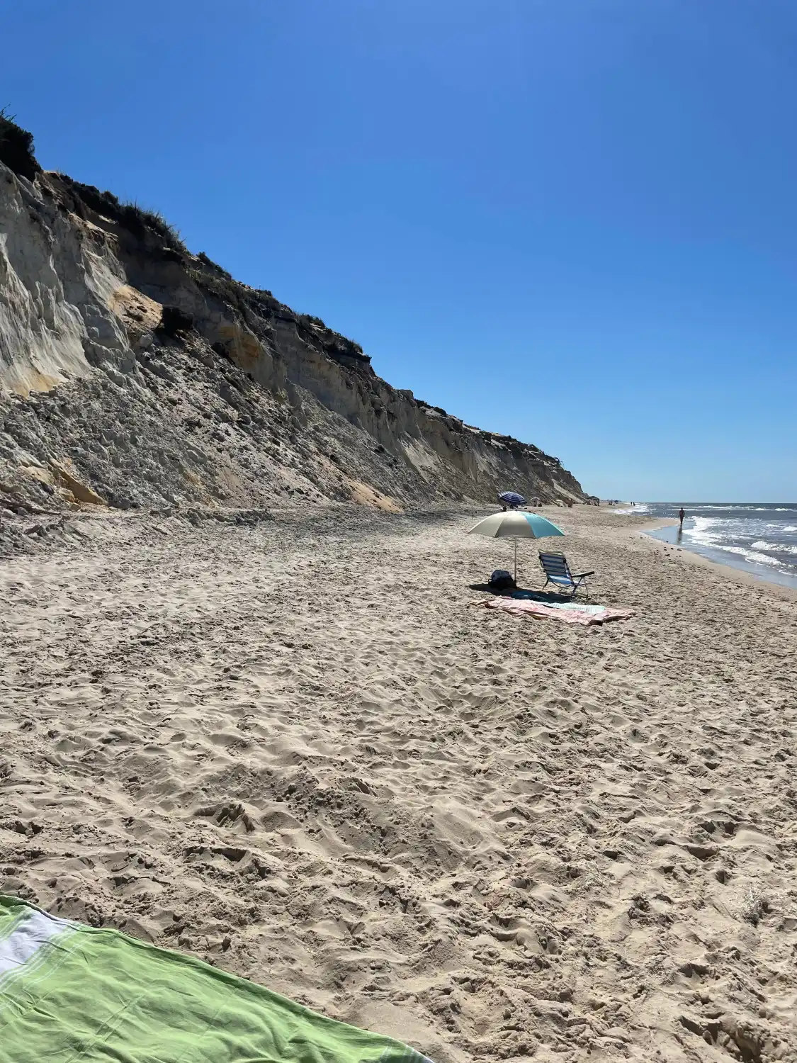 Hotels near Playa de Rompeculos