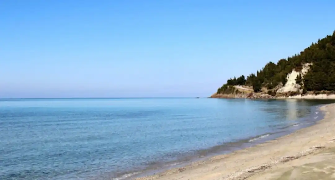 Hotels near Fourka Beach