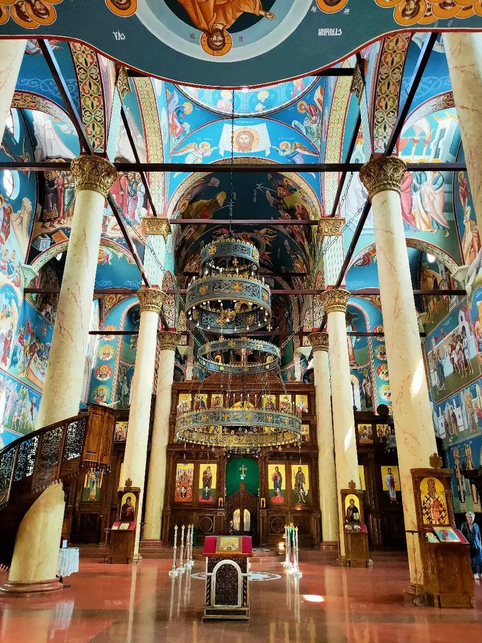 Hotels near Holy Trinity Cathedral