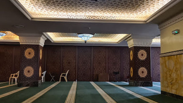 Dar Al-Salam Mall Mosque