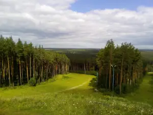 Listvennaya Mountain, ski entertainment complex