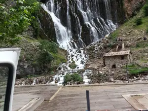 Develi Çarşı Cami