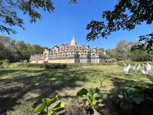 Sand Stone Pagoda (Wat Pakung)