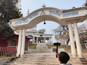 Jaleshwar Shiv Mandir