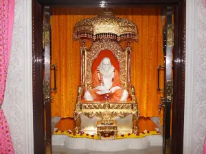 Guru Dham Bhakti temple Kripalu Dham
