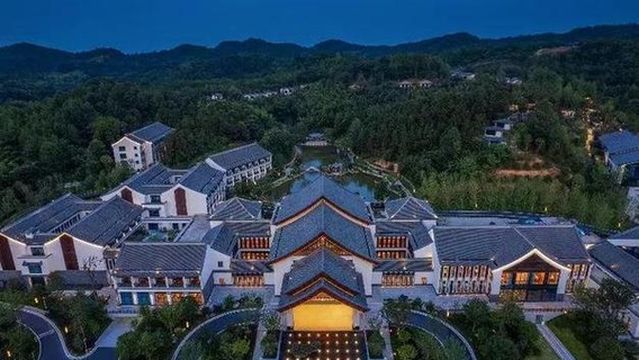 Lingxin Valley Hot Spring Resort