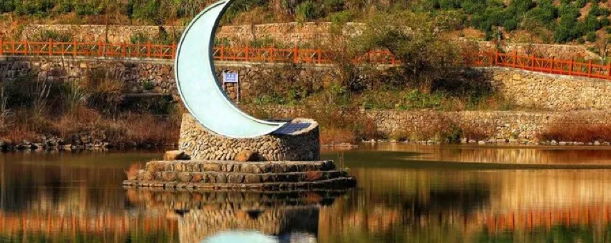 Crescent Lake Scenic Area