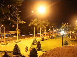 Tượng đài Đốc binh Lê Cẩn và Nguyễn Giao