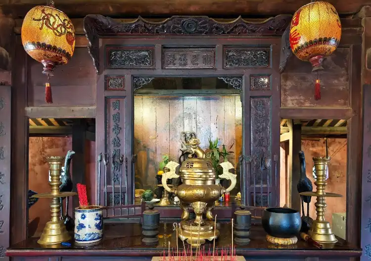 Hotels near Japanese Covered Bridge
