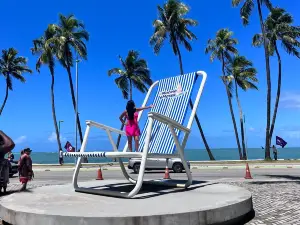 A Cadeira Gigante de Maceió