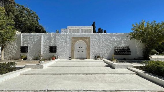 George Sebastian Villa