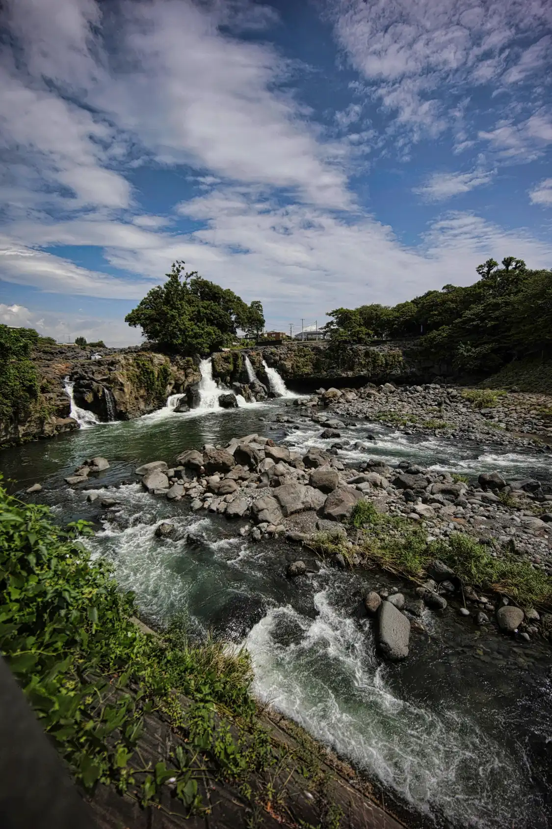 Hotel dekat Ayutsubo Waterfall