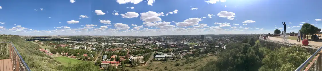 Hotels near Naval Hill