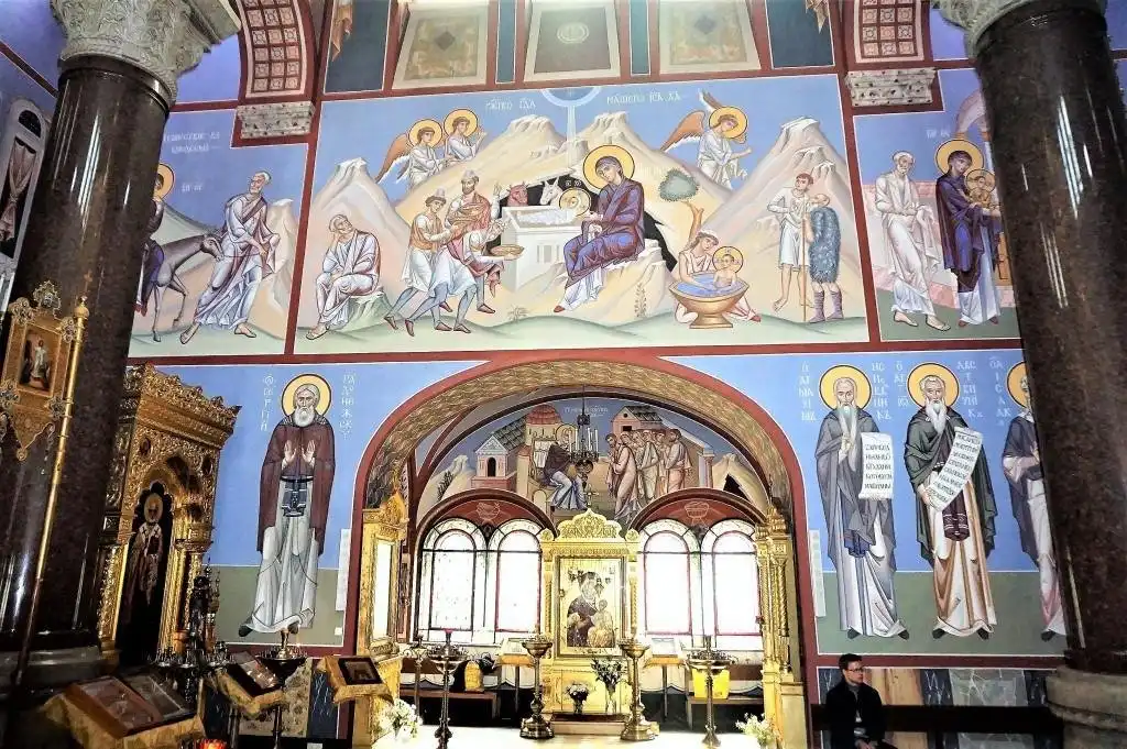 Hotel dekat Russian Orthodox Cathedral of St. Nicholas