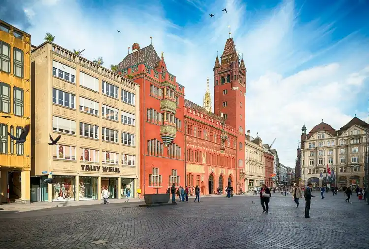 Các khách sạn gần Altstadt-Spaziergange durch Basel