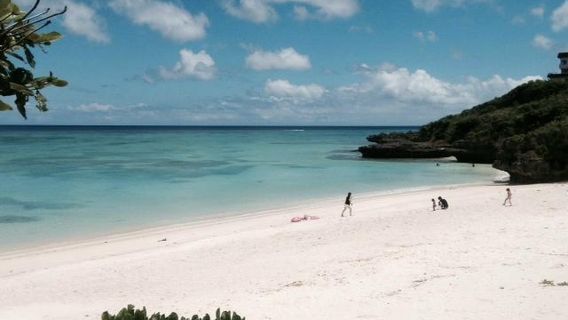 Sadahama Point (Akabaka Beach)