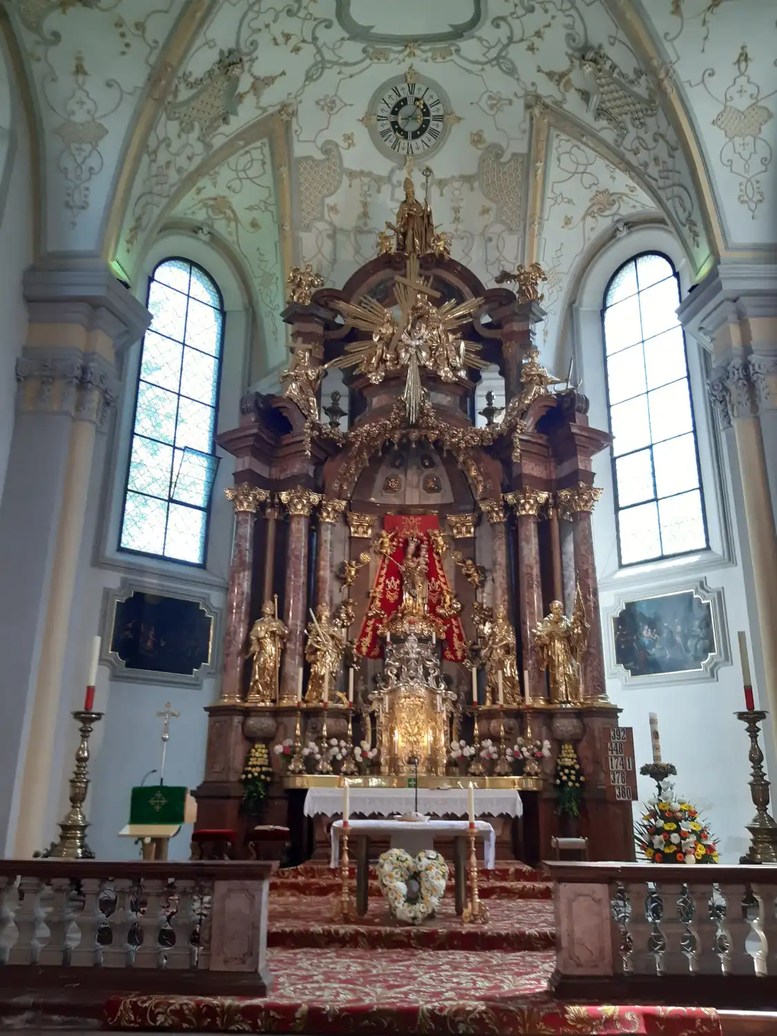Hotels near Mullner Kirche