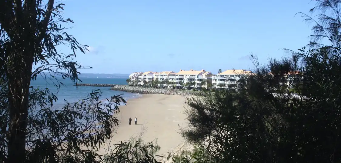 Hotels near Dayman Point