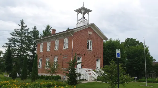 1_1876 School House