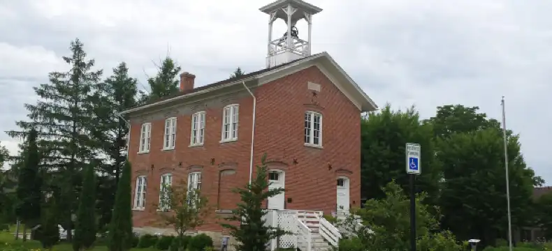 Hotels in West Lucas