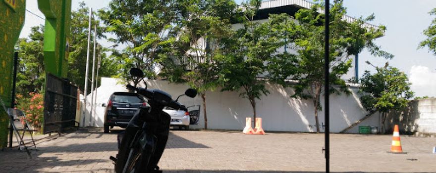 Masjid Baitussalam KIW
