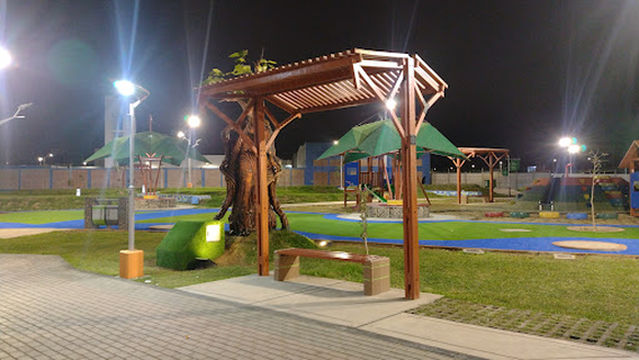 Centro Urbanístico Zona de Escultura El Bosque Mágico