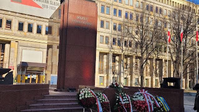 Józef Piłsudski Monument