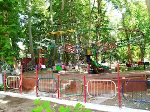 BALIQCHI TUMAN ISTIROXAT BOG'I