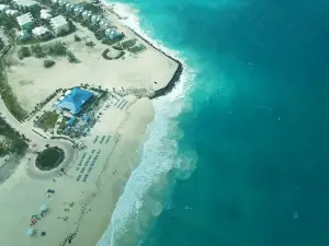 Luna Beach Club