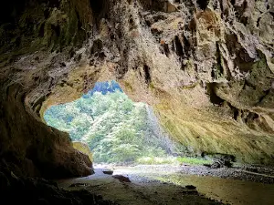 Bolii Cave