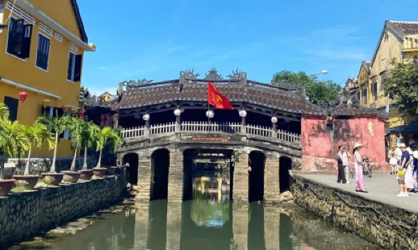 Japanese Covered-Bridge