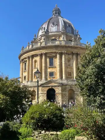 Hotels near Radcliffe Camera