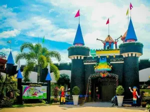 Gloria's Fantasyland