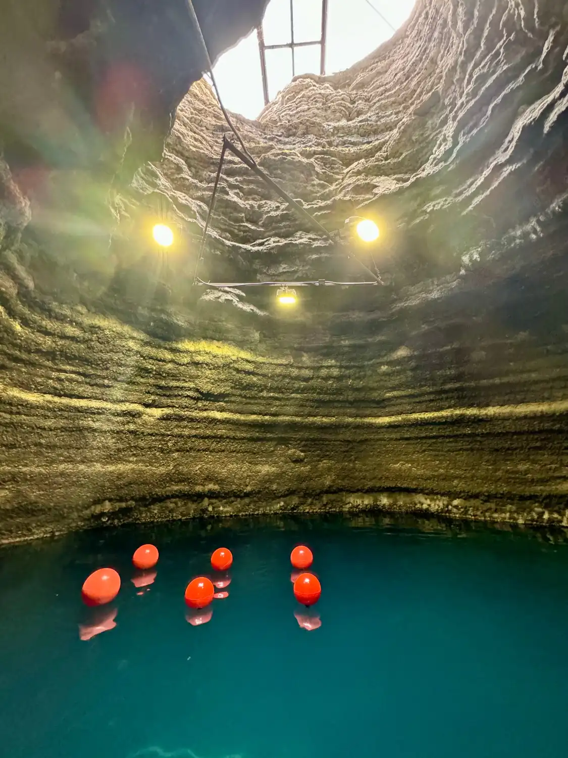 Hotels near Homestead Crater