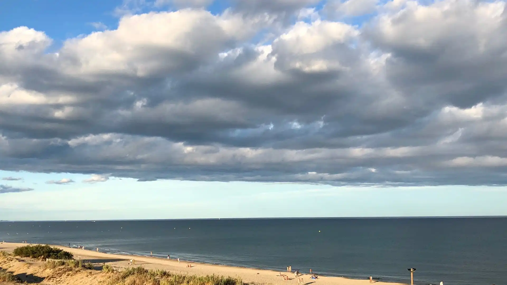Hotels near Plage Naturiste