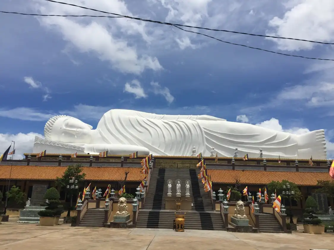 Hotels near Hoi Khanh Pagoda