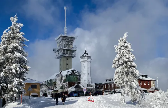 盧克那波德科里諾夫澤姆