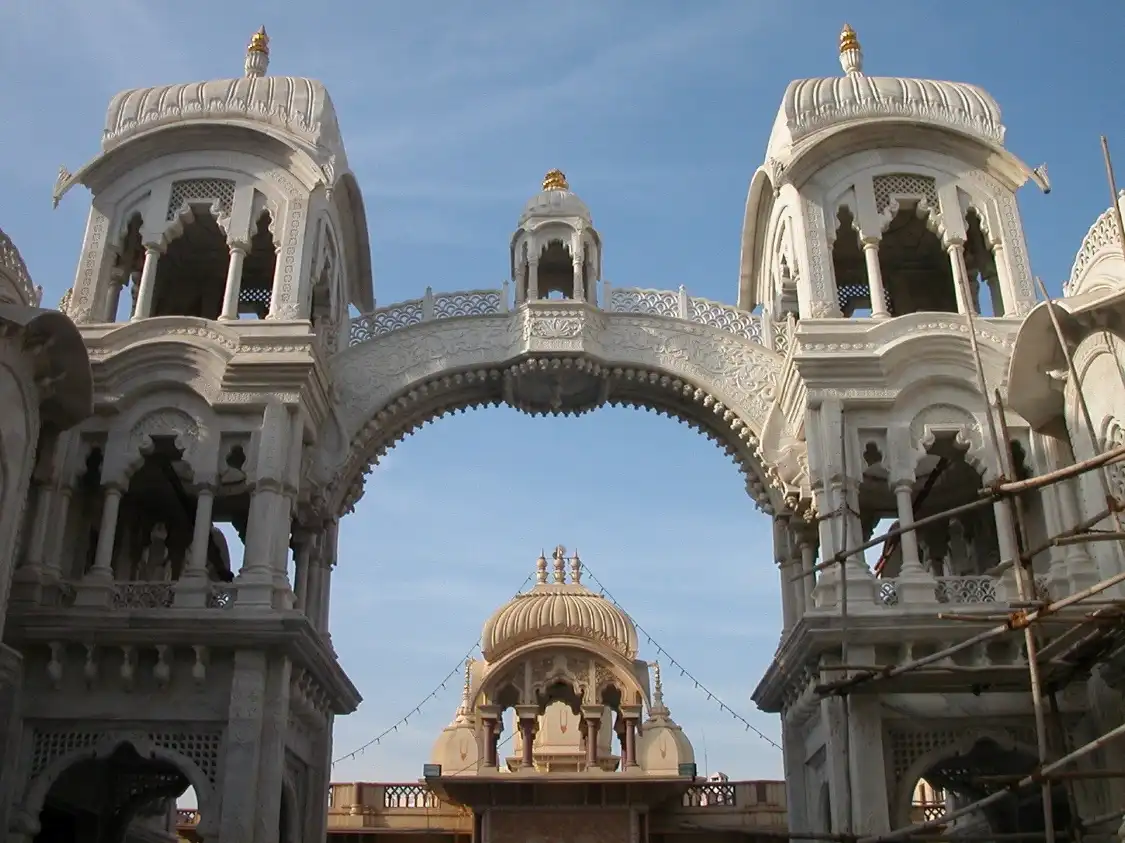 Hotels near Krishna Balaram Mandir