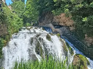 Cascadas Del Rio Cifuentes