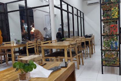 Arsa Coffee & Library