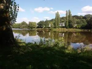 CAMPING DE GLOMEL