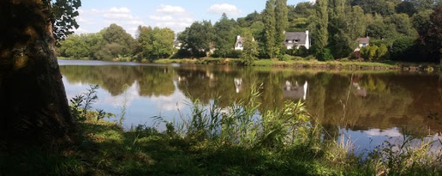 CAMPING DE GLOMEL