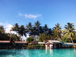 Kolam Renang Mata Air Siharang Karang